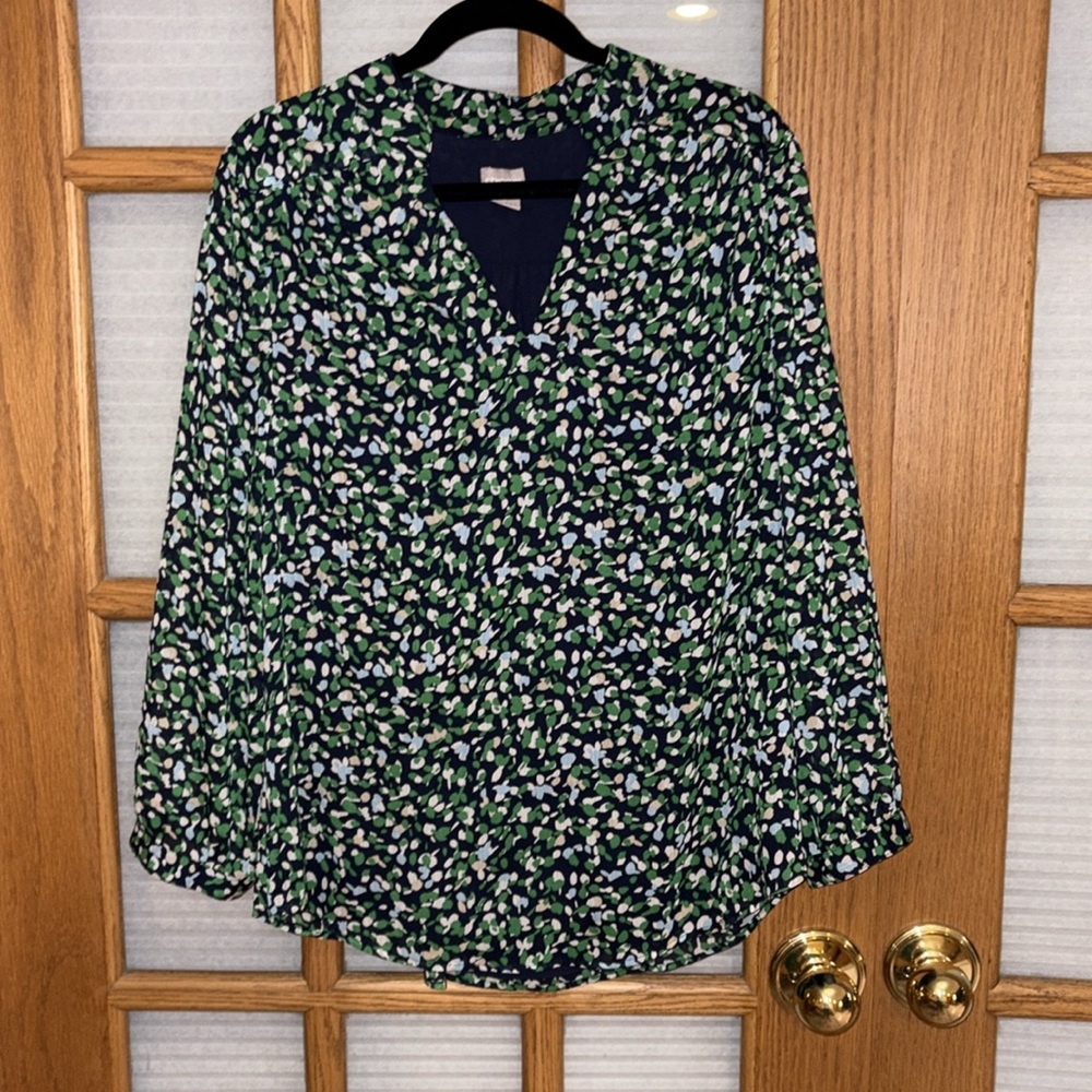 EUC Chico’s 2 LS Blouse